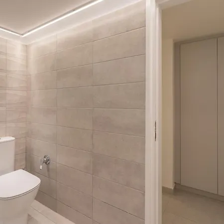 Apartment Charming 3bd Apt. Close To Metro Athens
