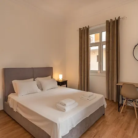 Charming 3bd Apt. Close To Metro
