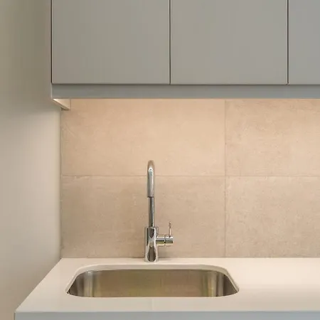 Charming 3bd Apt. Close To Metro *
